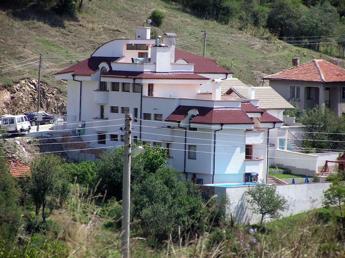 Hotel Aleksievata Kashta Gurgulyat Bagian luar foto
