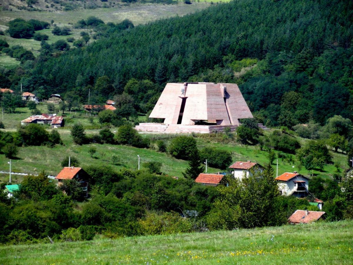 Hotel Aleksievata Kashta Gurgulyat Bagian luar foto