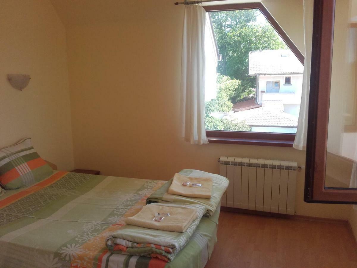 Hotel Aleksievata Kashta Gurgulyat Bagian luar foto